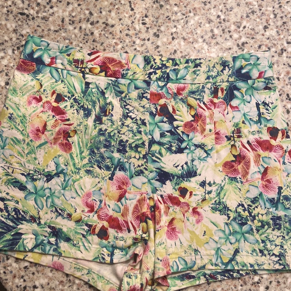 Denim floral short